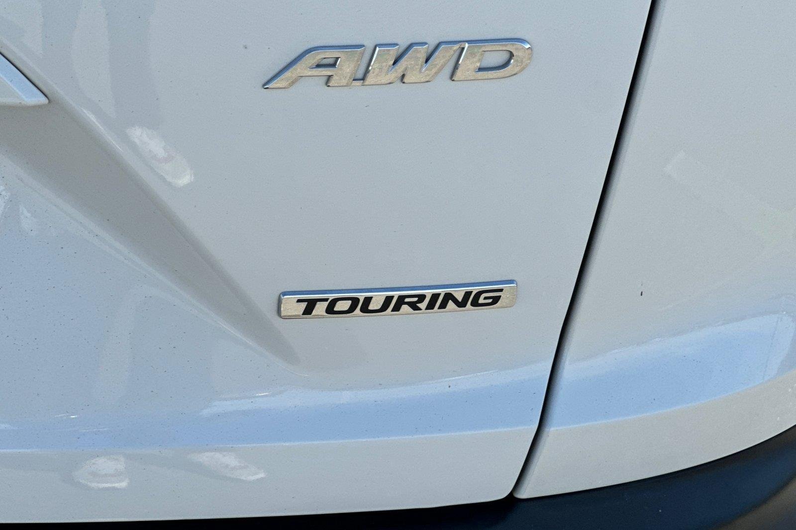 Used 2022 Platinum White Pearl Honda Touring image 7