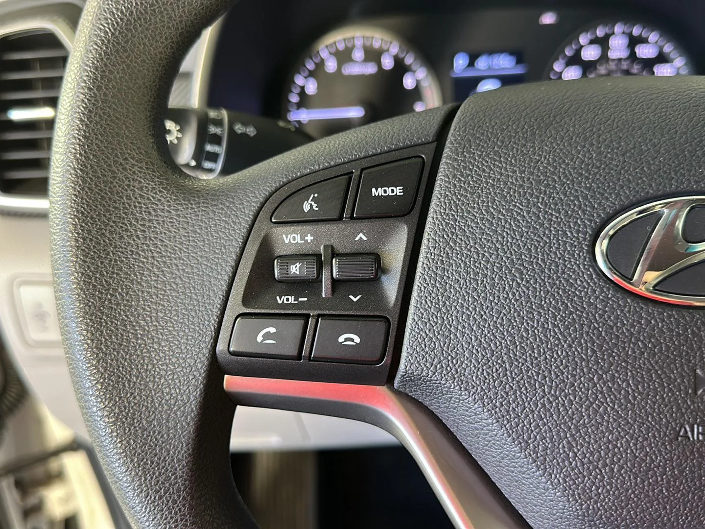 Used 2019 Dazzling White Hyundai Value image 22