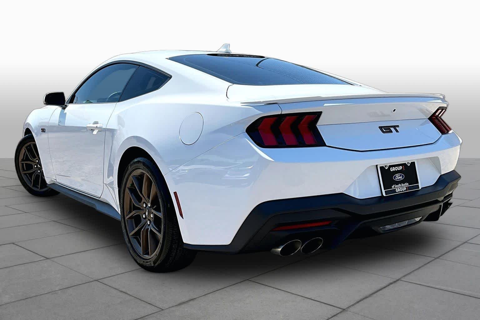 2025 Ford Mustang GT Premium - Photo 12