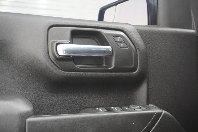 Used 2023 Northsky Blue Metallic Chevrolet Custom image 16
