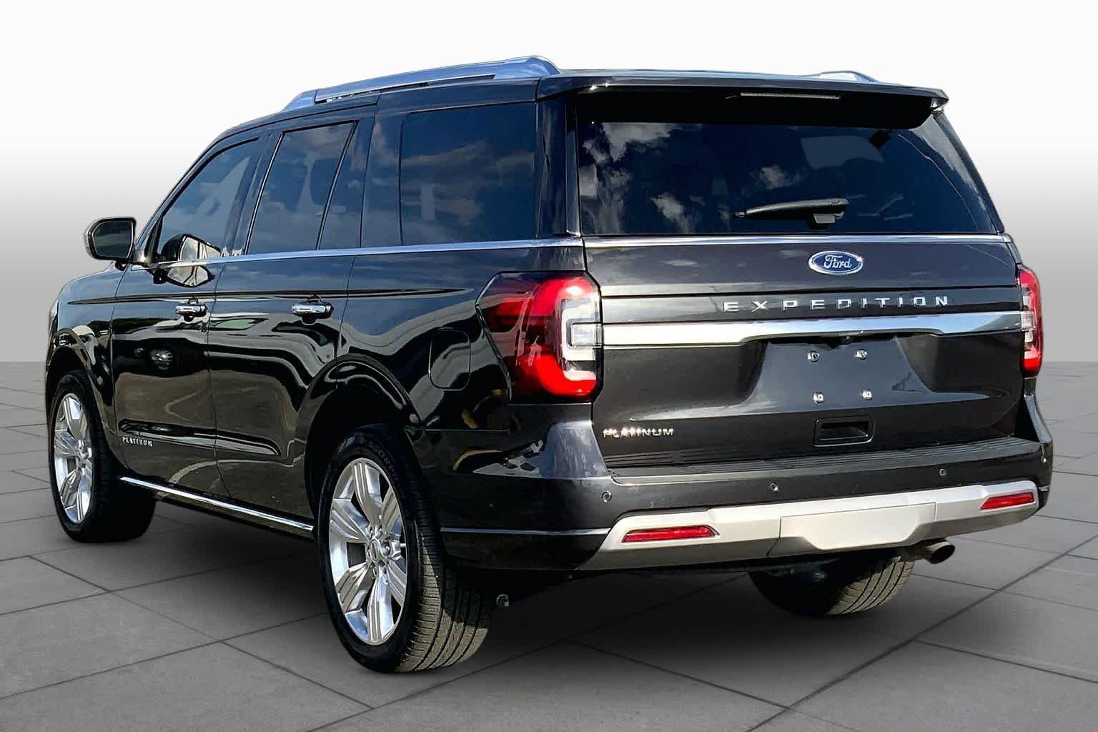 Used 2023 Dark Matter Metallic Ford Platinum image 12