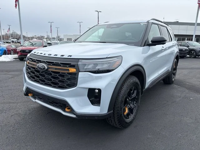 New 2026 Space White Metallic Ford Tremor® image 3