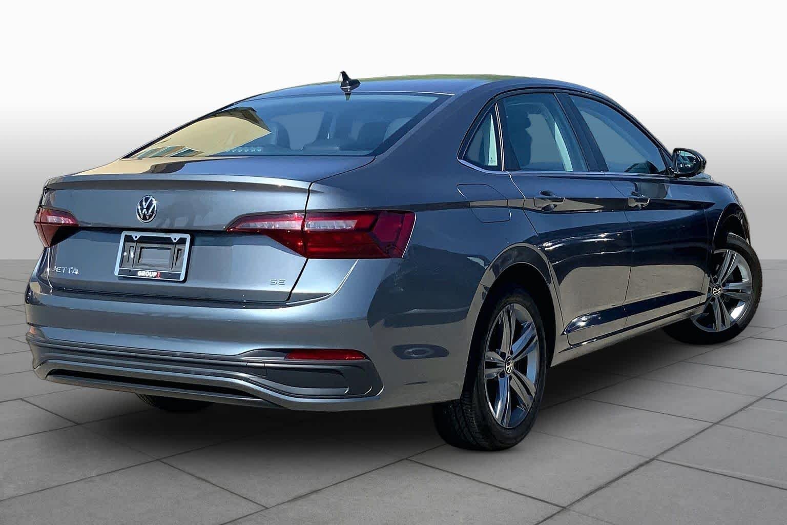 Used 2024 Platinum Gray Metallic Volkswagen SE image 13