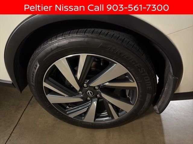Used 2024 White Nissan SL image 21