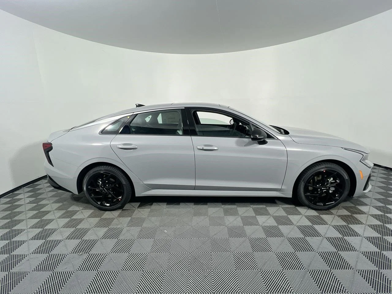 New 2026 Wolf Gray Kia GT-Line FWD image 6