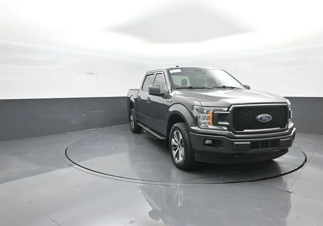 Used 2019 Magnetic Ford XL image 2