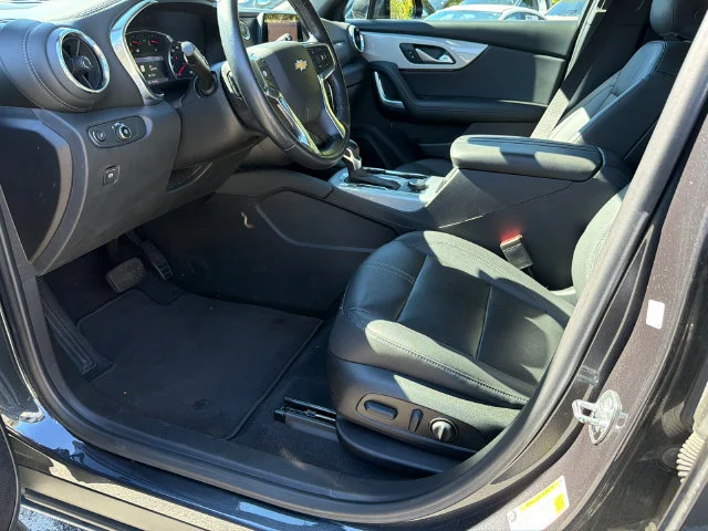 Used 2022 IRON GRAY METALLIC Chevrolet LT image 9