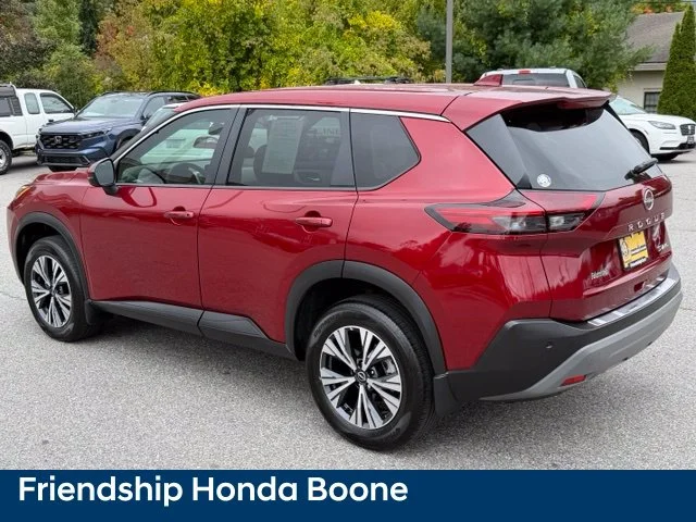 Used 2022 Red Nissan SV image 7