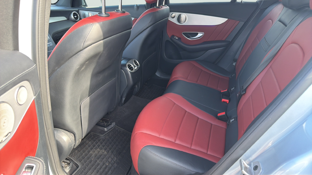 Used 2023  Mercedes-Benz GLC 300 Coupe image 18
