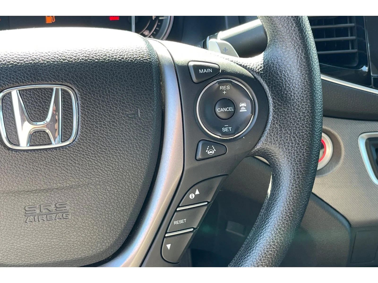 Used 2023 Platinum White Pearl Honda Sport image 35