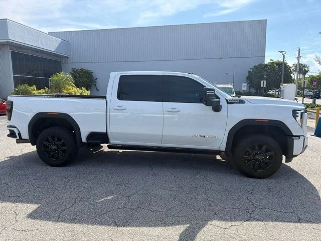 Used 2024 White GMC AT4 image 4