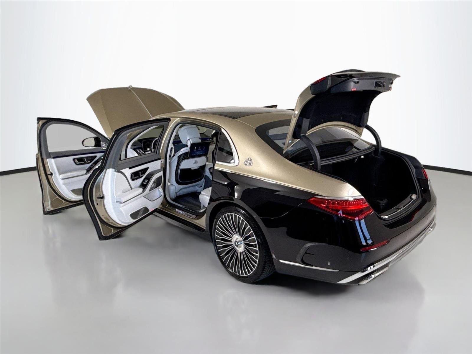 Used 2025 Kalahari Gold/Obsidian Black Mercedes-Benz Maybach S 680 | Mansory Trim | Factory Two Tone | $282k MSRP image 61