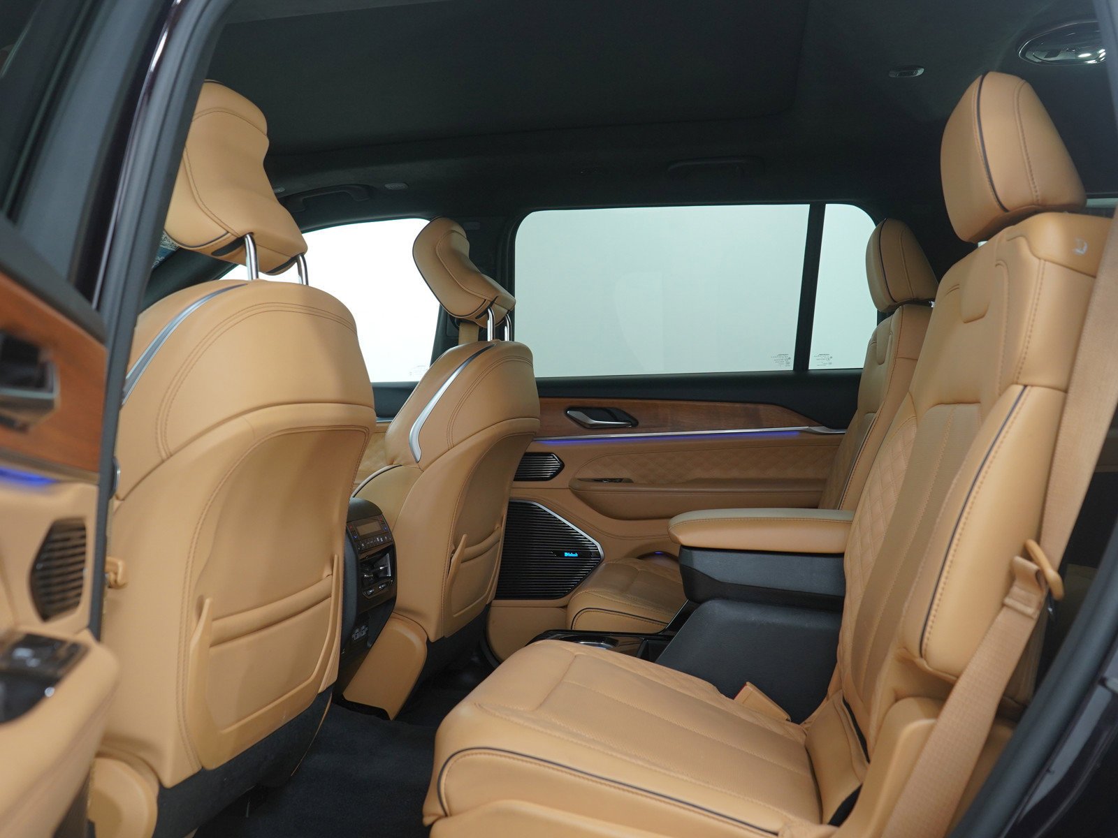 Used 2022 Ember Pearlcoat Jeep Summit image 22