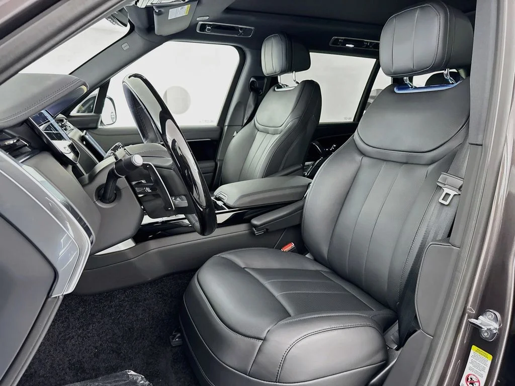 New 2026 Charente Grey Land Rover SE image 21