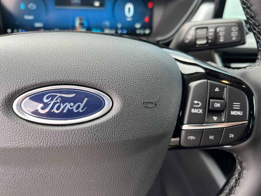 New 2026 Black Ford Base image 33