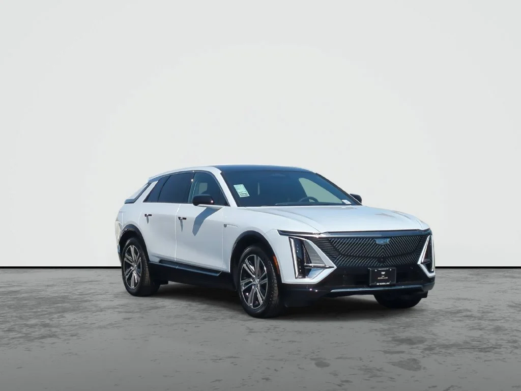 New 2027 Vibrant White Tricoat Cadillac Luxury image 2