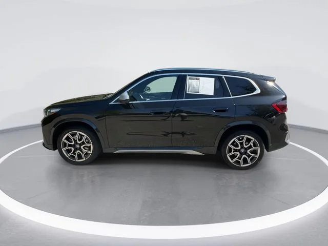 Used 2024 Black BMW xDrive28i image 4
