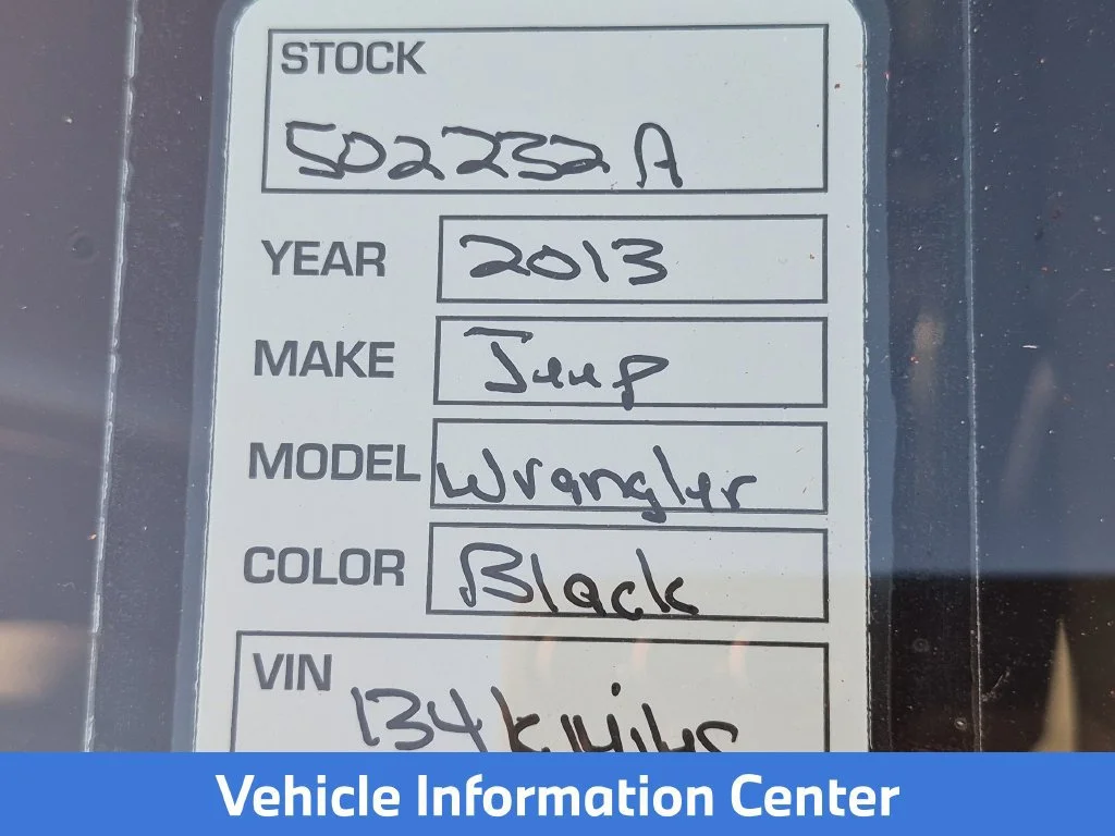 Used 2013  Jeep Sahara image 8