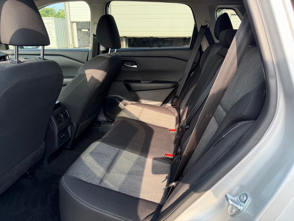 Used 2025 Silver Nissan SV image 30