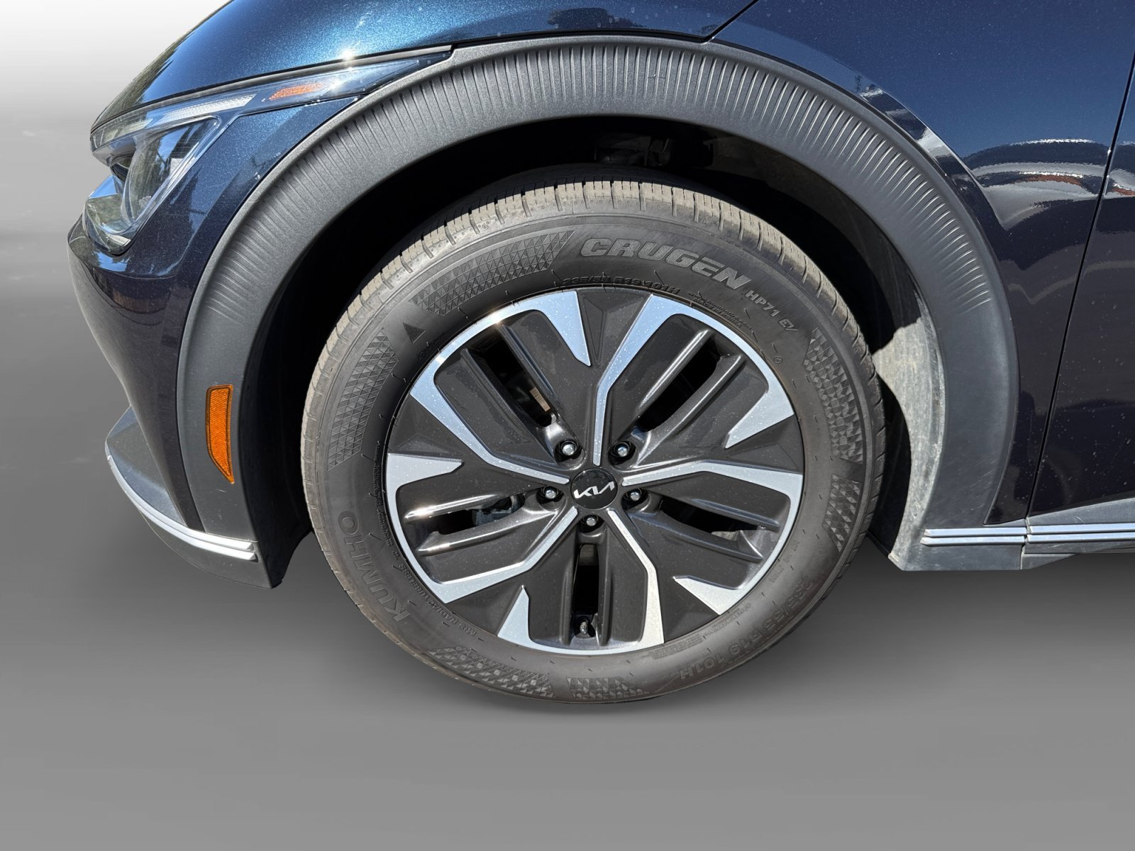 Used 2024 Blue Kia Light image 9