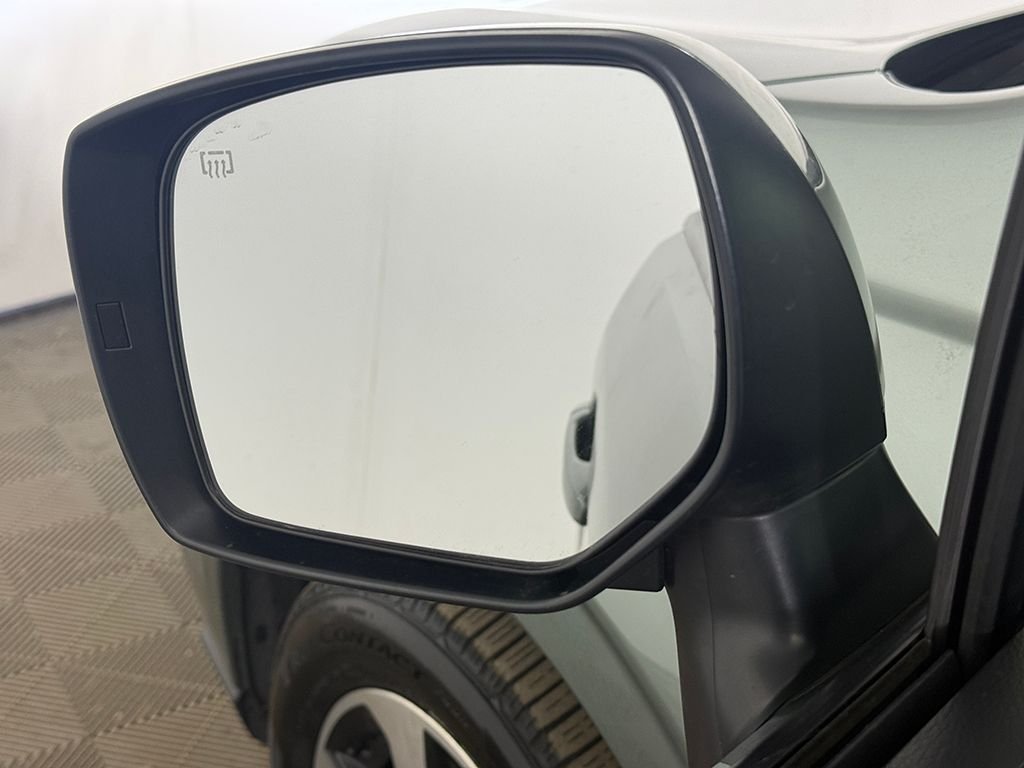 Used 2018 Green Subaru 2.5i Premium image 32