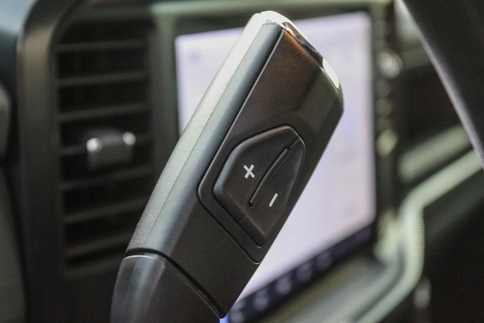 2025 Ford F-150 STX - Photo 21