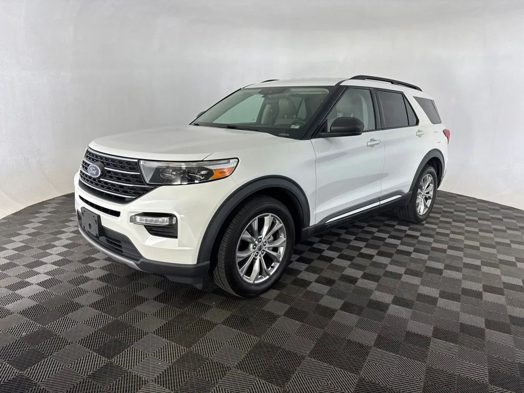 Used 2020 White Ford XLT image 3