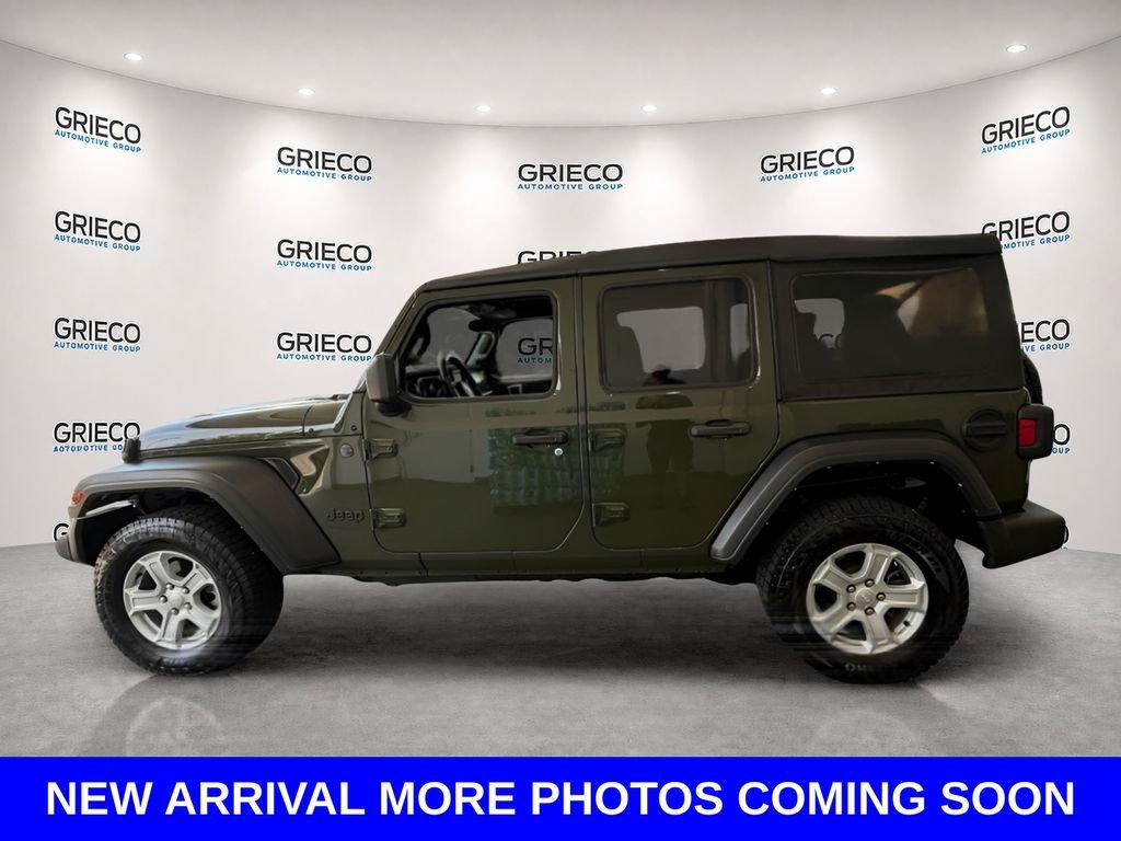 Used 2022 Green Jeep Unlimited Sport S image 4