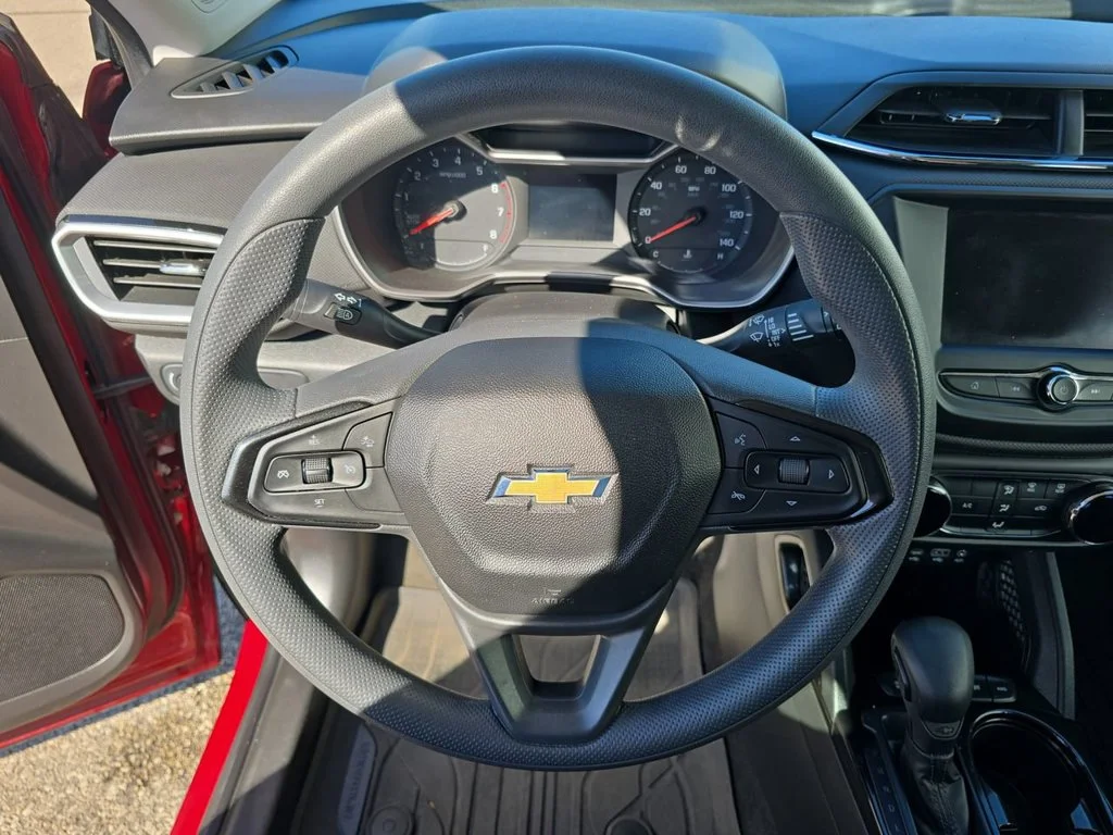 Used 2021 Red Chevrolet LS image 11