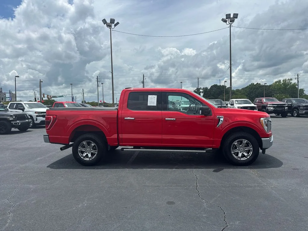 Used 2022 Red Ford XLT image 8