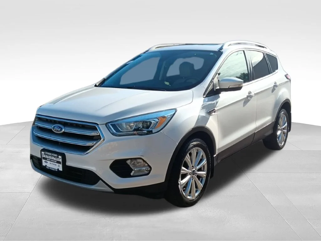 Used 2017 White Platinum Metallic Tri-Coat Ford Titanium image 3