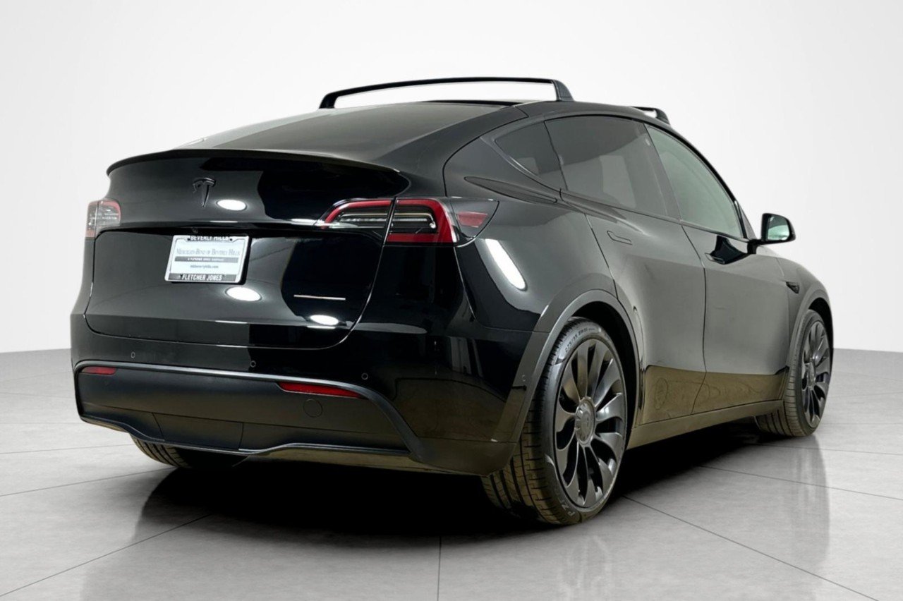 Used 2022 BLACK Tesla Performance image 5