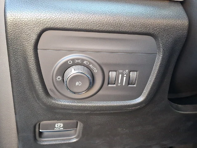 New 2027 Gray Jeep Limited image 20