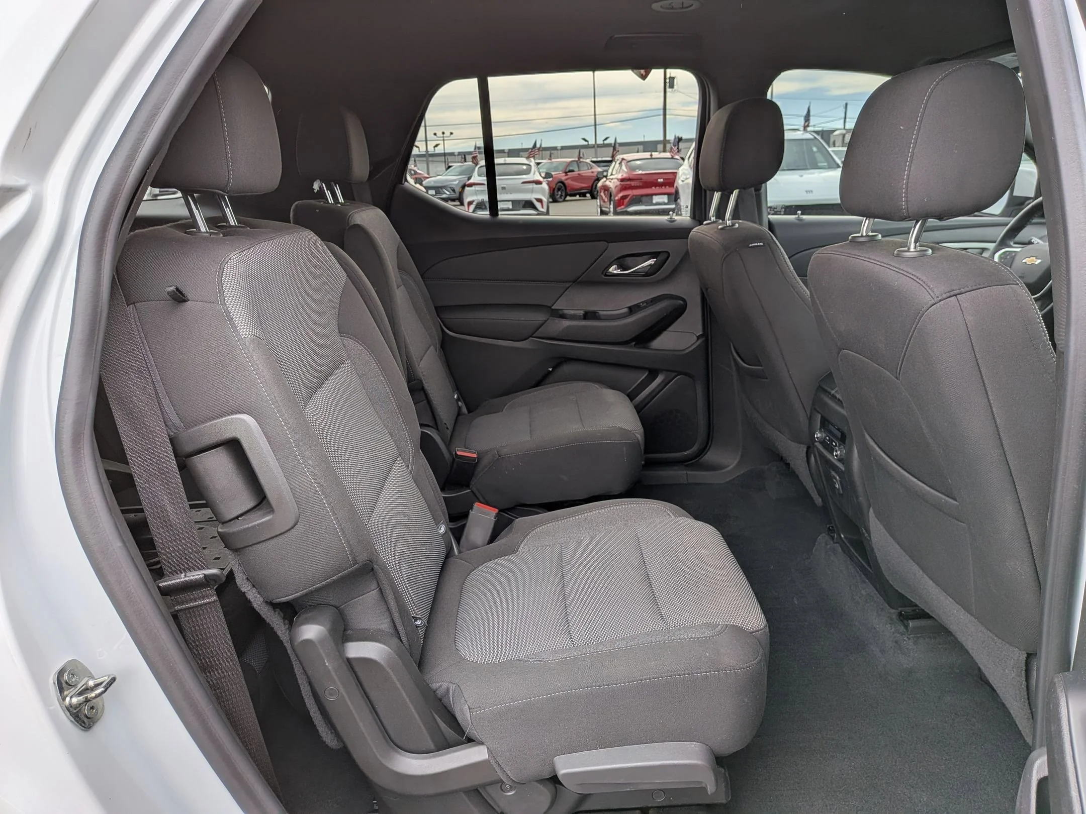 Used 2023 Summit White Chevrolet LT Cloth image 26