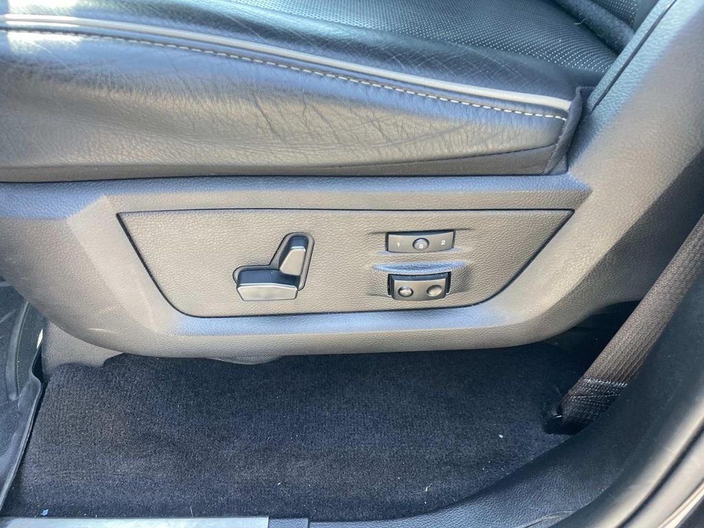 Used 2016 Gray Ram Laramie Longhorn image 17