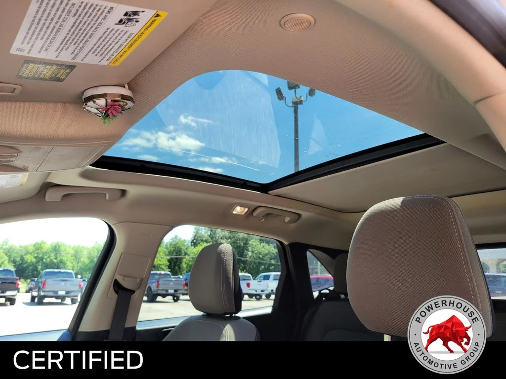 Used 2020 Silver Ford SE image 24