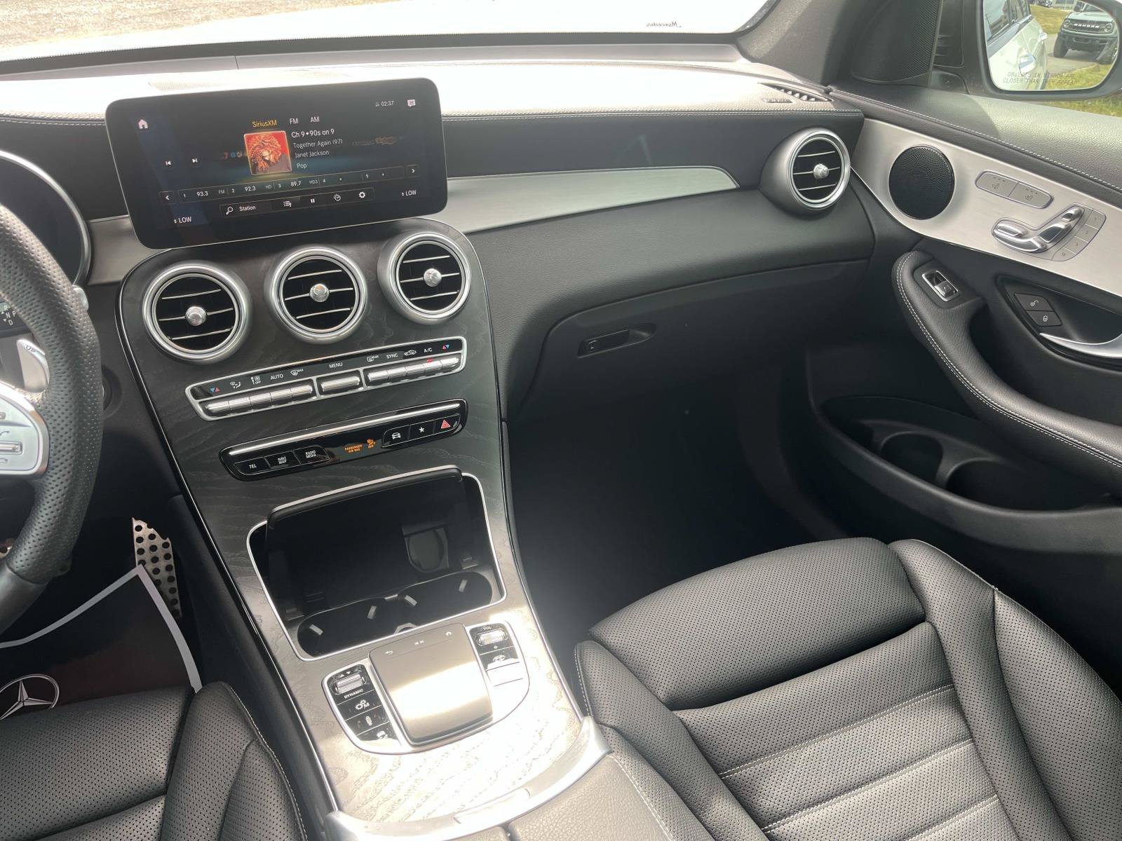 Certified Used 2022 MANUFAKTUR Diamond White Metallic Mercedes-Benz GLC 43 AMG® image 15
