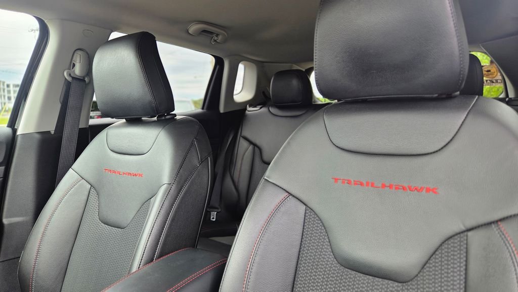 Used 2022 Black Jeep Trailhawk image 22