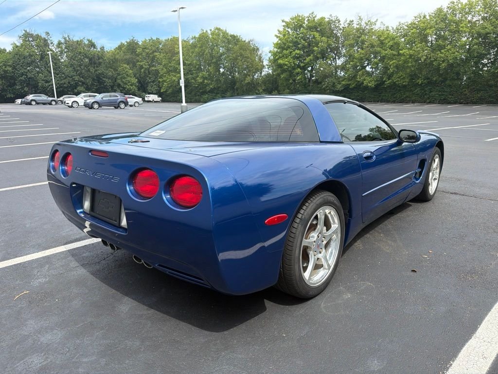 Used 2002 Electron Blue Metallic Chevrolet Base image 5