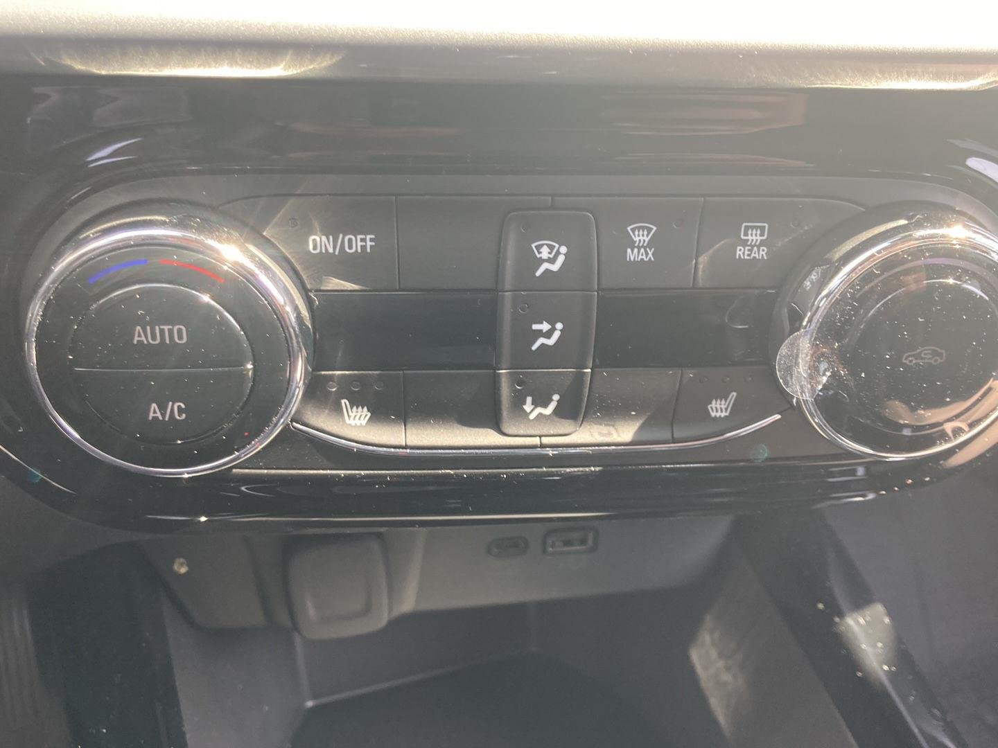 Used 2025 Sterling Gray Metallic Chevrolet LT image 18
