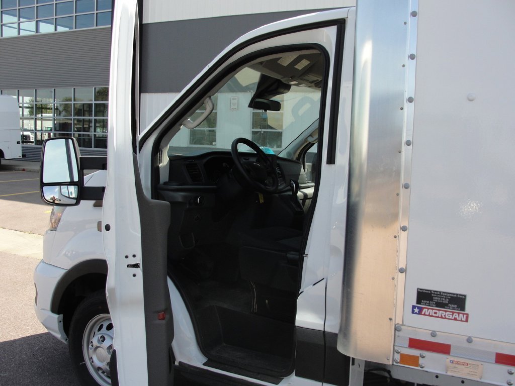 New 2024 Oxford White Ford Cutaway image 10