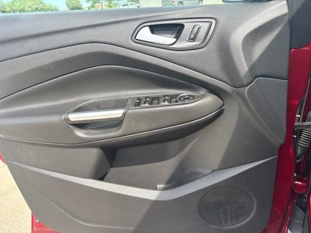 Used 2014 Red Ford SE image 18
