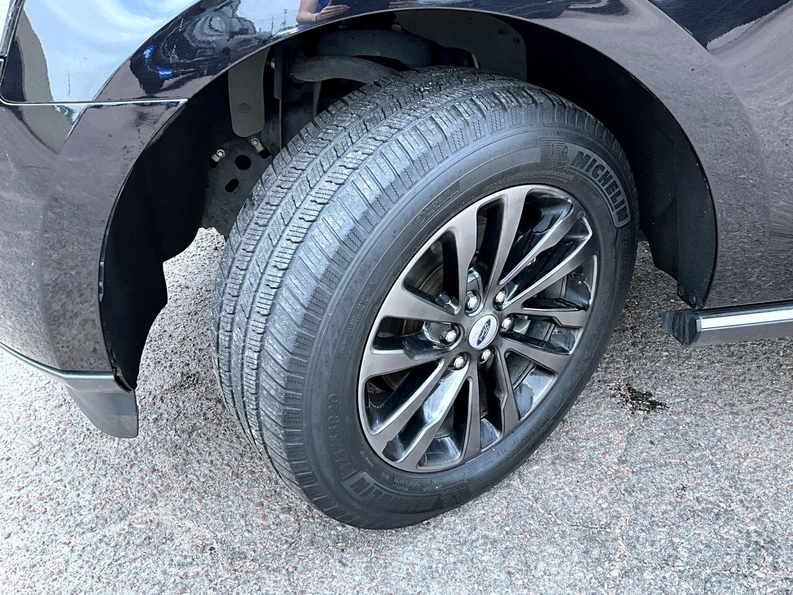 Used 2019 Black Ford Limited image 25