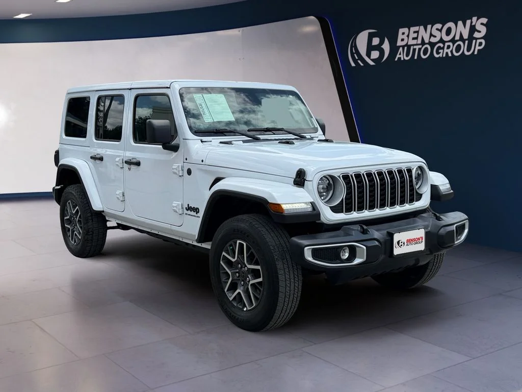 Used 2025 White Jeep Sahara image 7