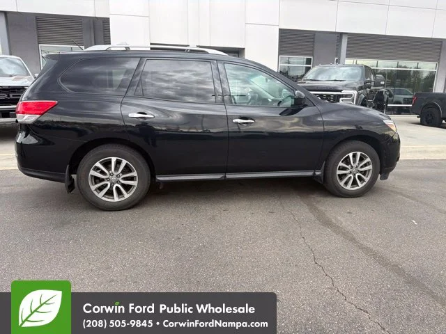 Used 2016 Black Nissan S image 8