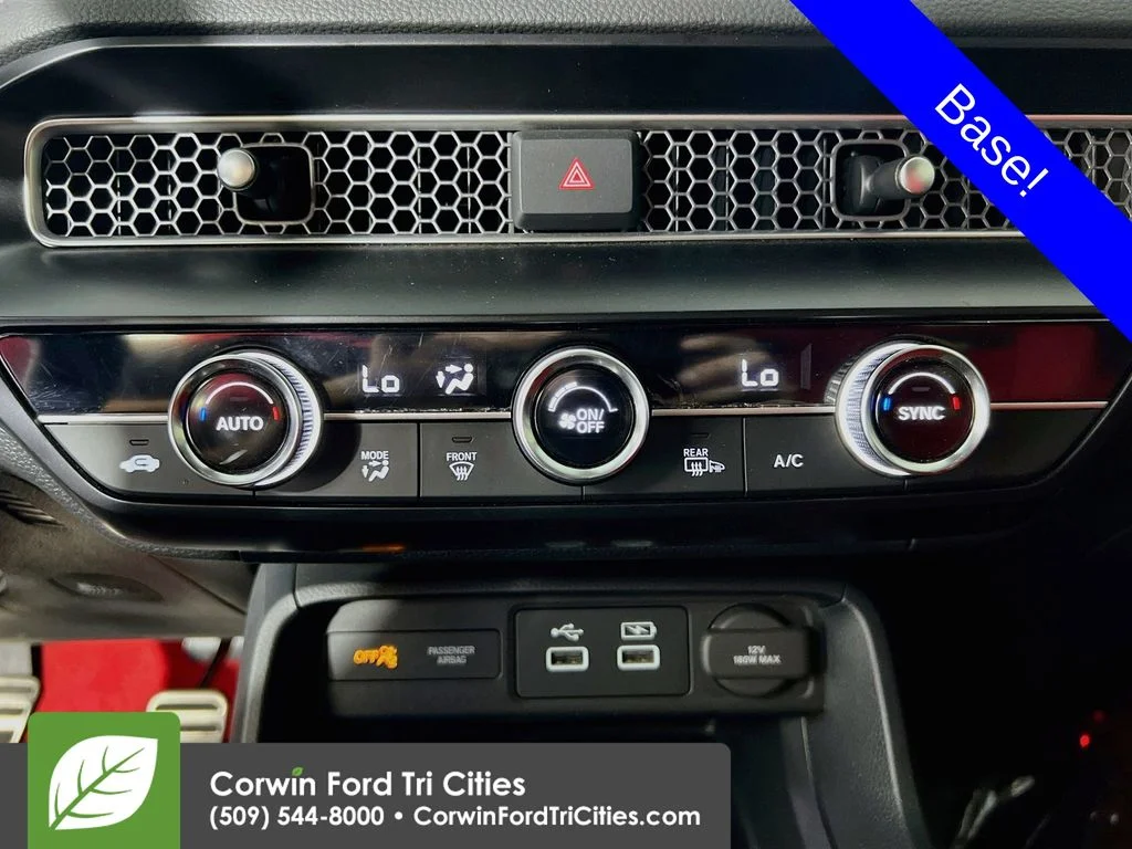 Used 2025 Crystal Black Pearl Honda  image 9