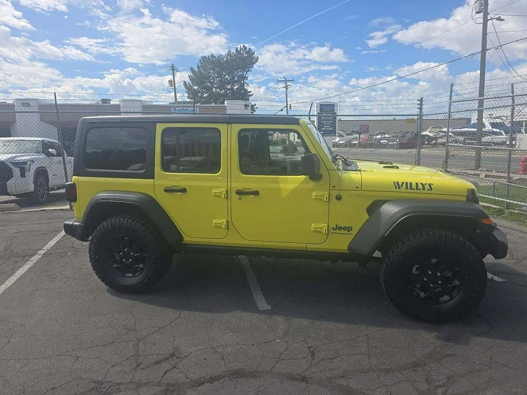 Used 2023  Jeep Willys 4xe image 3
