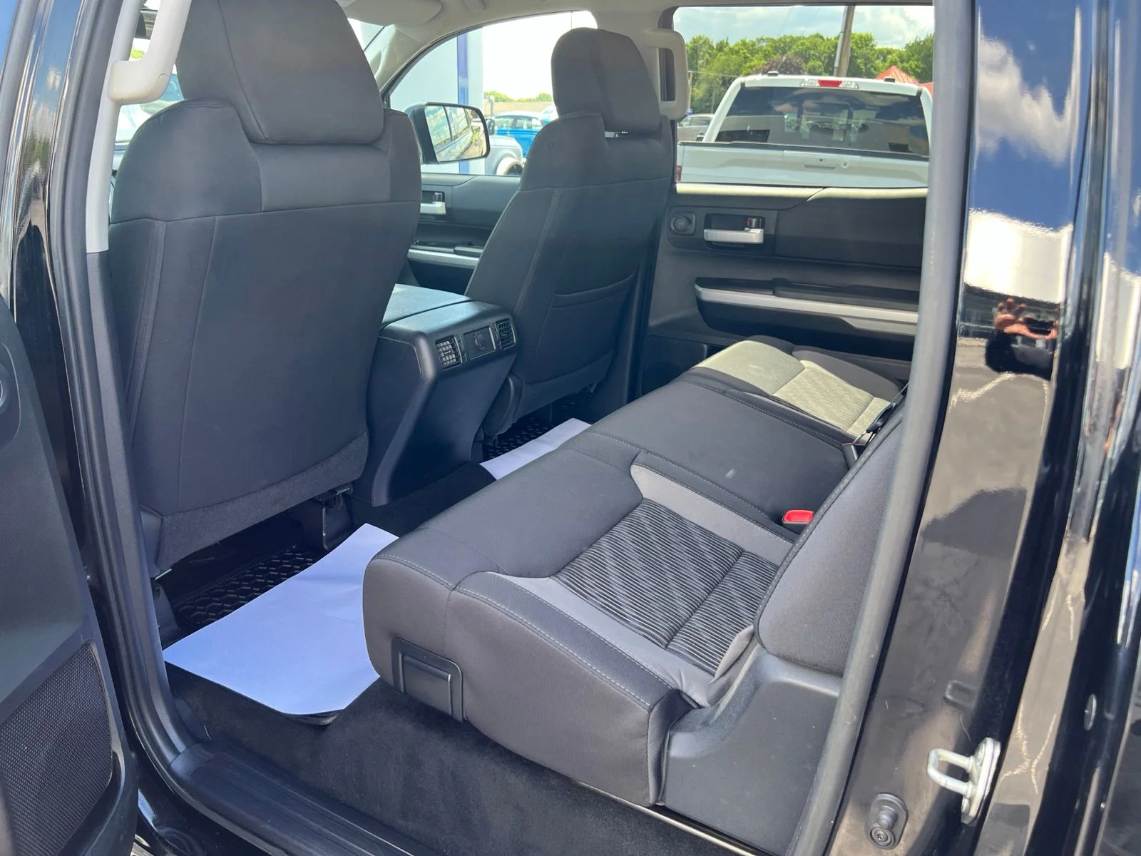 Used 2017 Black Toyota SR5 image 38