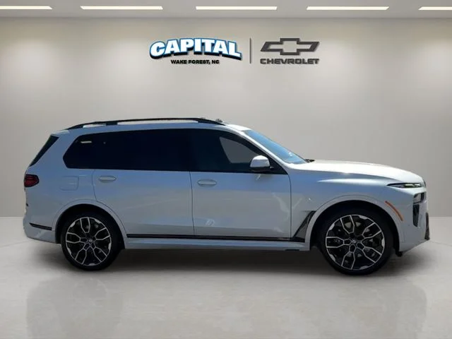Used 2023 White BMW xDrive40i image 9