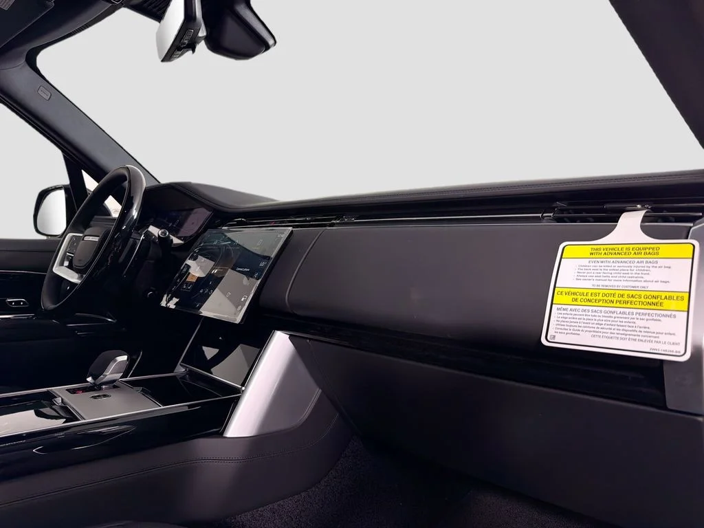 New 2026 Santorini Black Land Rover Autobiography image 31